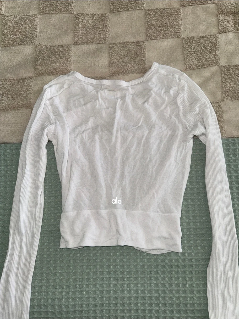 ALO Yoga Women's White Long Sleeve Twist-Front Top